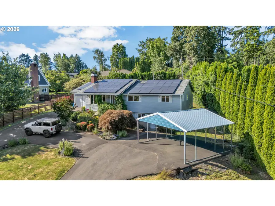 8025 SW Schiller Rd, Portland, OR 97225 - #2