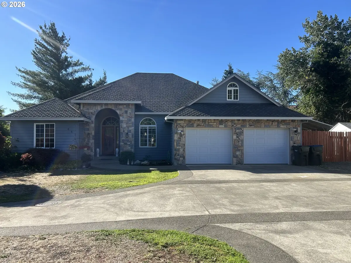 251 Martha Dr, Winchester, OR 97495 - #1
