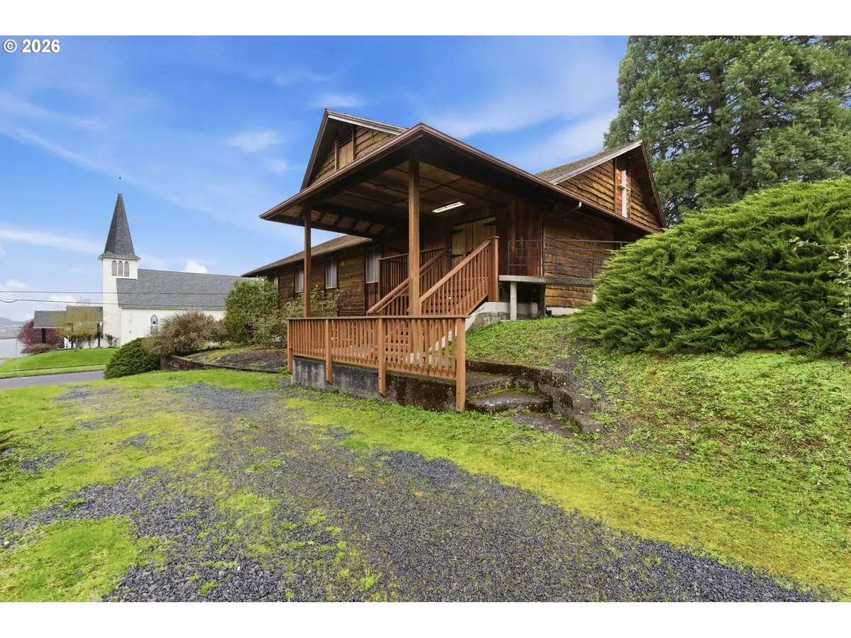 407 E 2nd St, Rainier, OR 97048 - #1