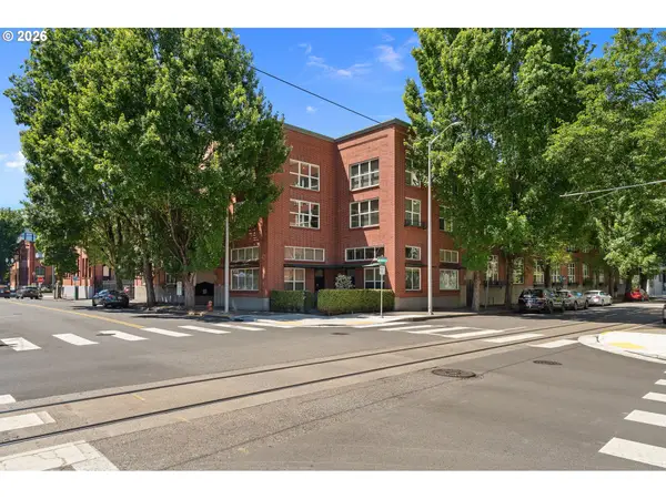 1009 NW Hoyt St #201, Portland, OR 97209
