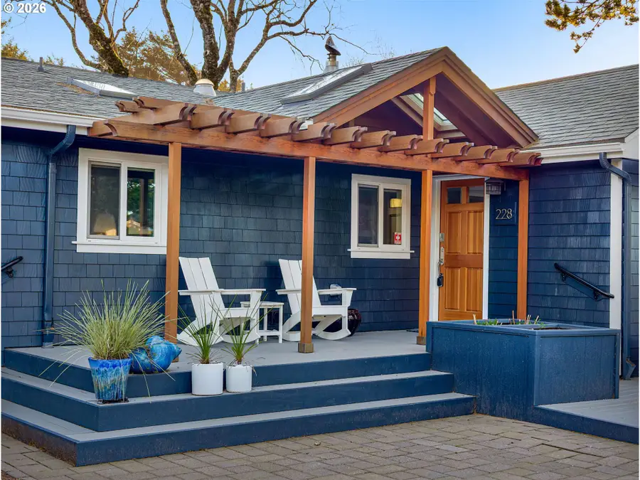 228 Beeswax Ln, Manzanita, OR 97130 - Image #2