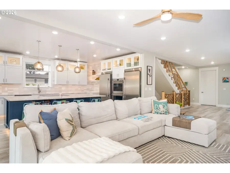 6785 Glen Ave, Lincoln Beach, OR 97388 - #3