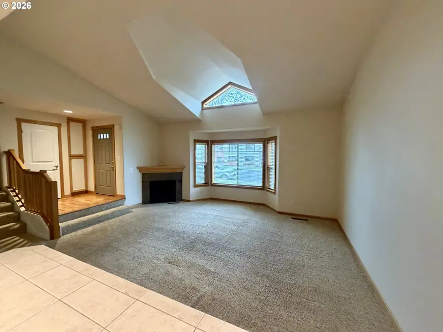 2025 Elm St, Forest Grove, OR 97116 - #2
