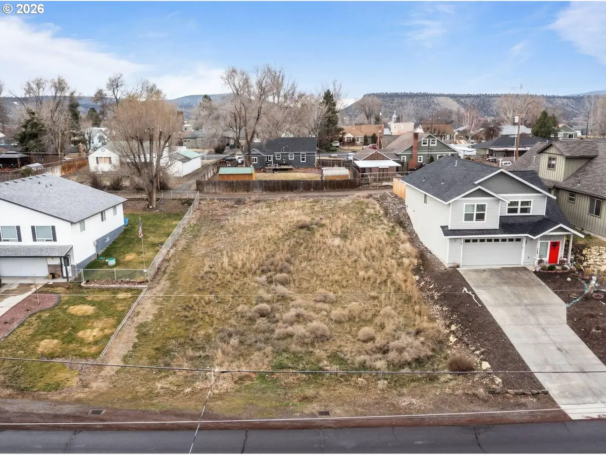 NE Loper Ave #25, Prineville, OR 97754 - #1