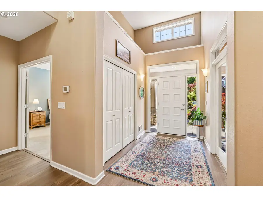 8297 SW Hayden Dr, Beaverton, OR 97007 - #3