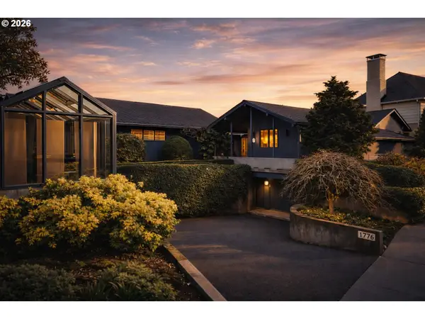 1776 SW Montgomery Dr, Portland, OR 97201