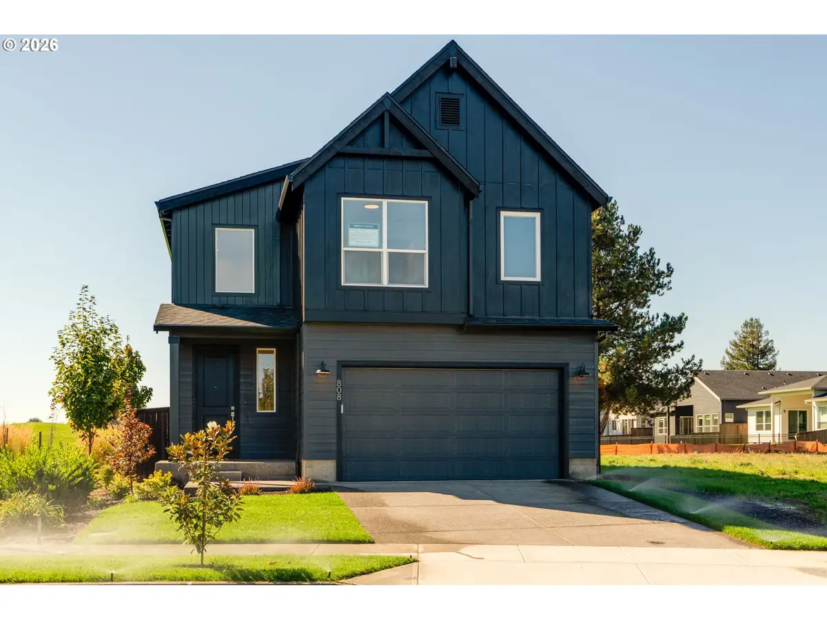 808 Magnolia Ave, Woodburn, OR 97071 - #1
