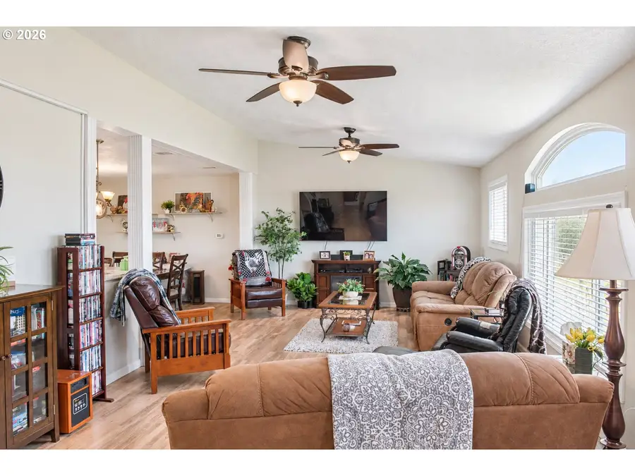 57250 Snowflake Rd, Silver Lake Fort Rock, OR 97641 - #3