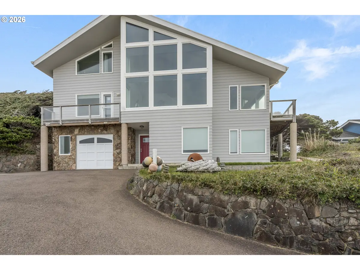 1068 NW 6th Ct, Lincoln City, OR 97367 - #1