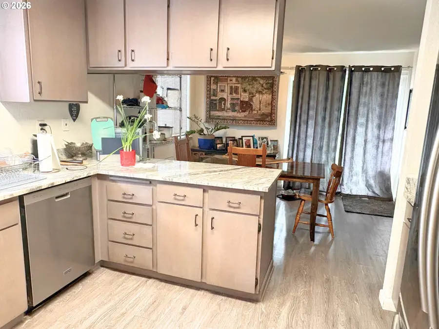 1708 Jasper Ave, Sutherlin, OR 97479 - #3