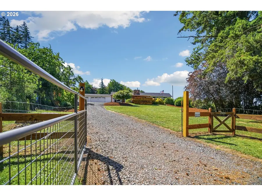 28884 Hillaire St, Eugene, OR 97401 - #2