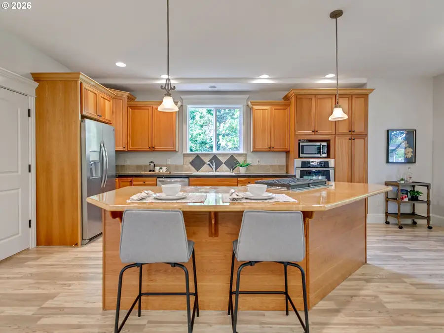 6345 Caufield St, West Linn, OR 97068 - #3