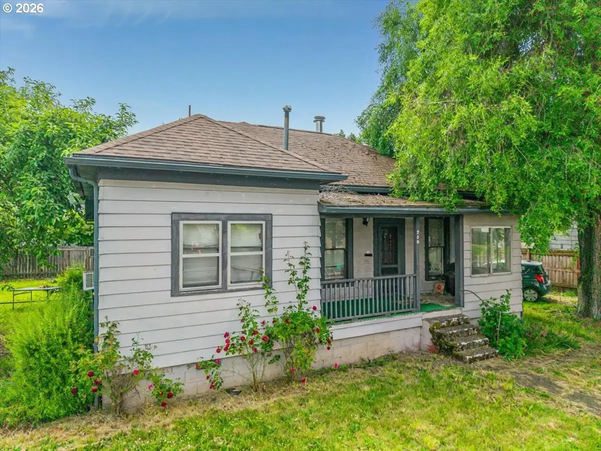 740 S 6th St, Cottage Grove, OR 97424 - #1
