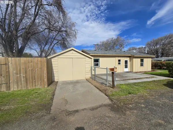 3208 W 7th St, TheDalles, OR 97058