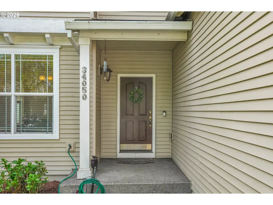 34050 SE Sturgeon St, Scappoose, OR 97056 - #2