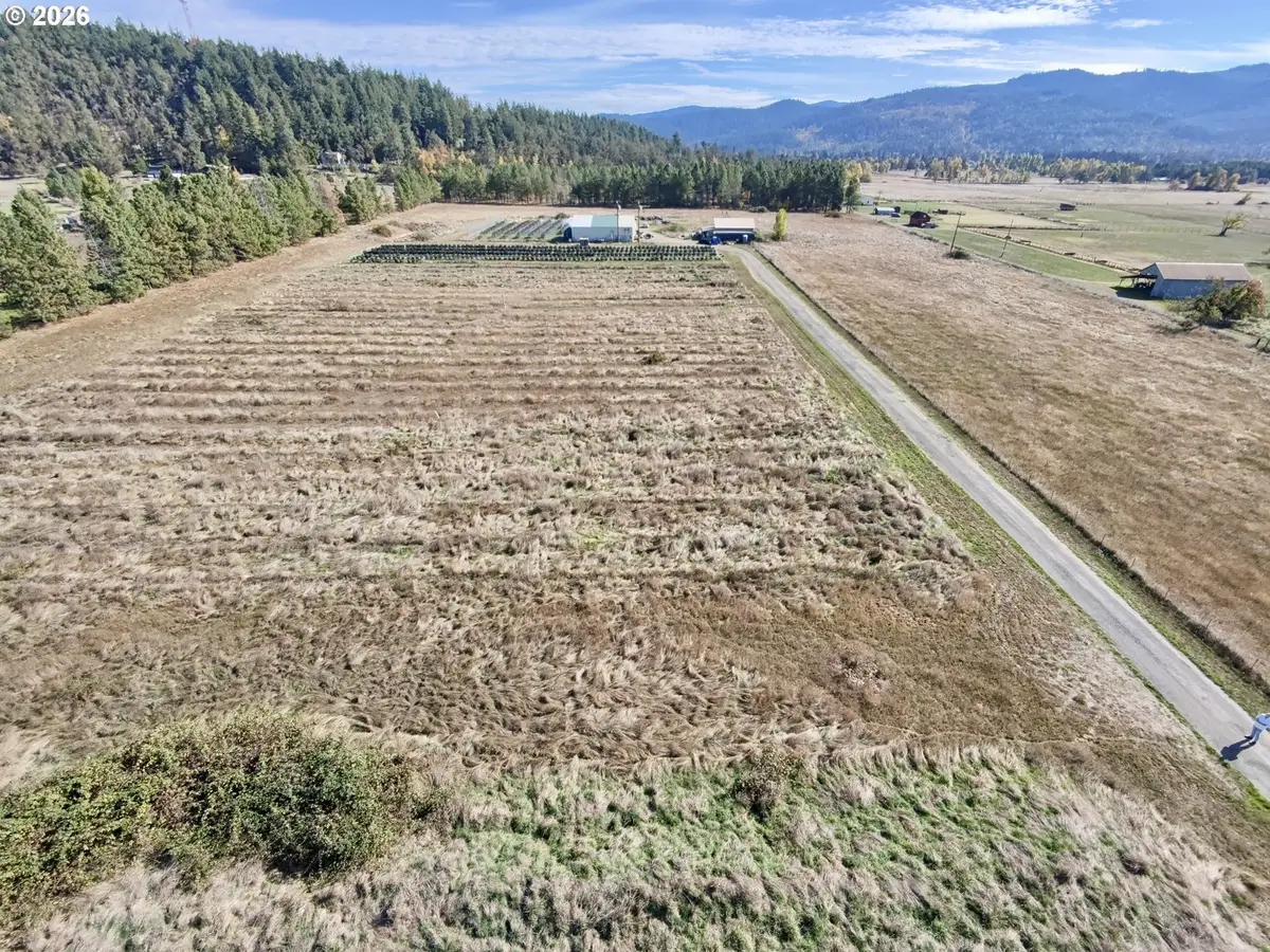 82447 Butte Rd, Creswell, OR 97426 - #1