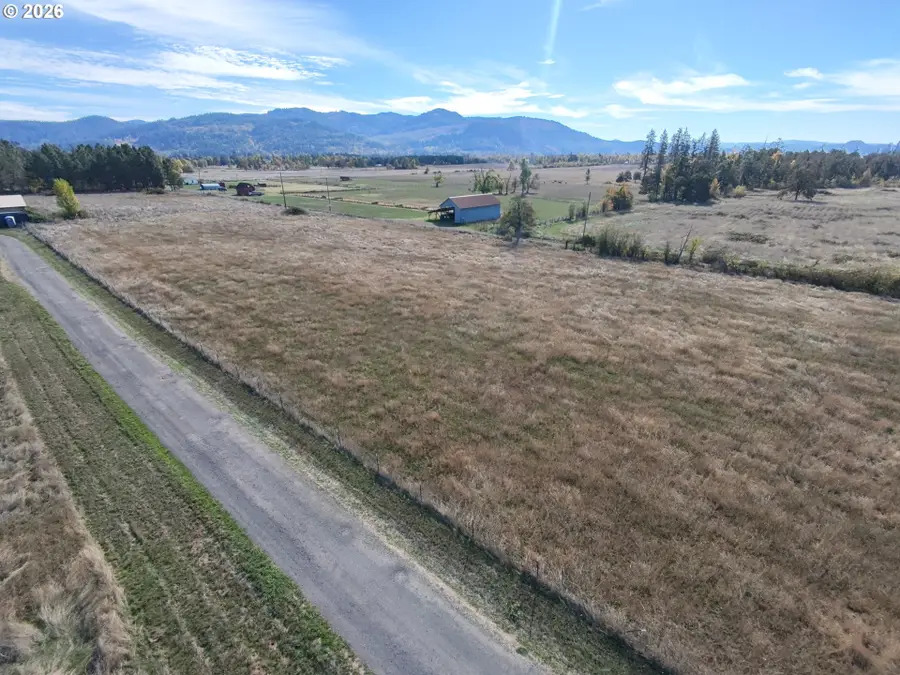 82447 Butte Rd, Creswell, OR 97426 - #2