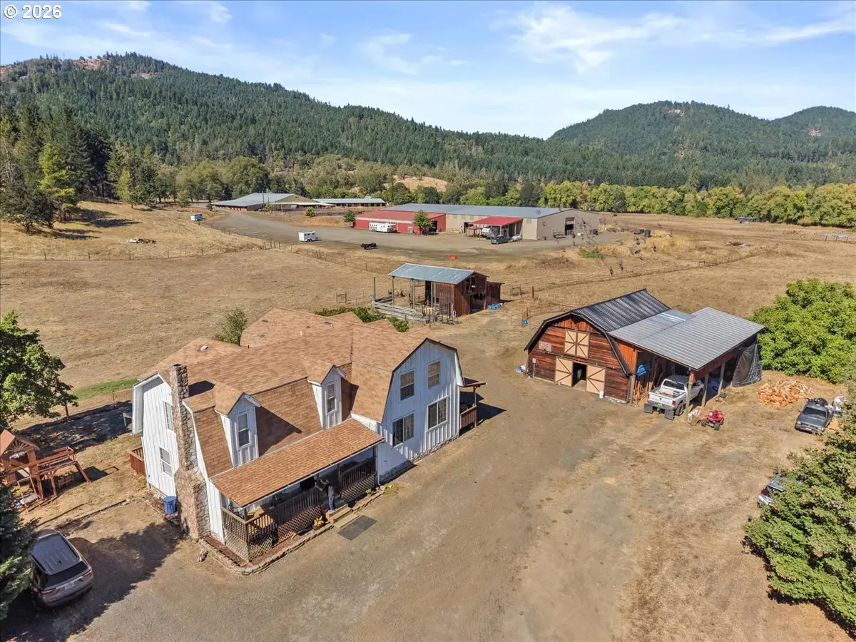 307 Towhee Ln, Tenmile, OR 97481 - #1