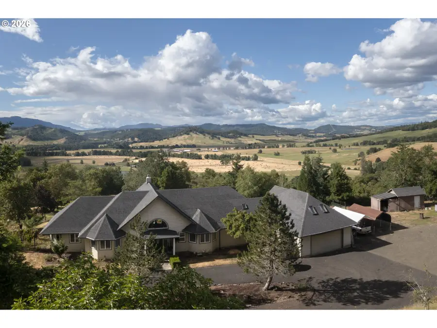 4300 Oak Hill Rd, Roseburg, OR 97471 - #2