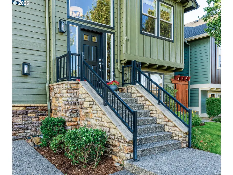 623 N V St, Washougal, WA 98671 - #2