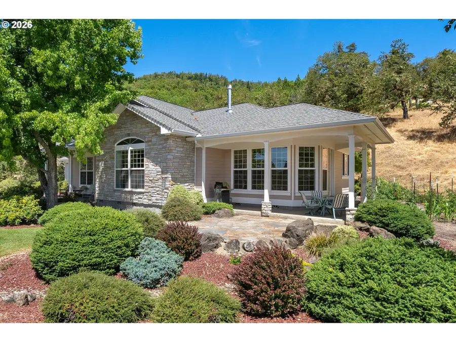 420 Cascara Ln, Roseburg, OR 97471 - #2