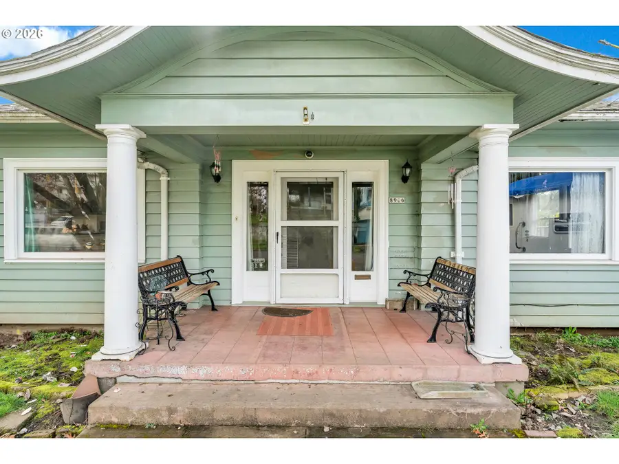 8906 N Willamette Blvd, Portland, OR 97203 - #3