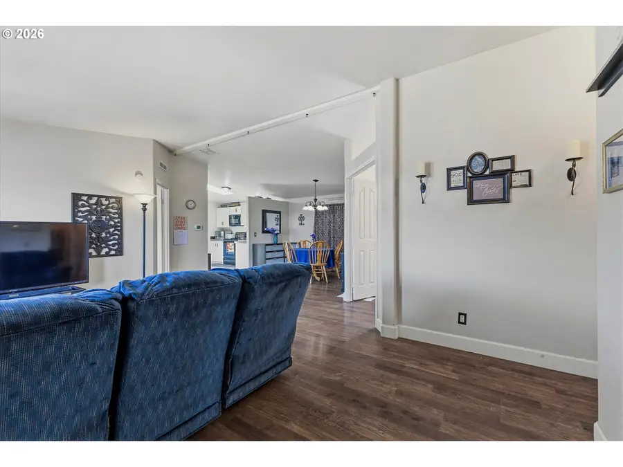 1000 S Mckern Ct #13, Newberg, OR 97132 - #2