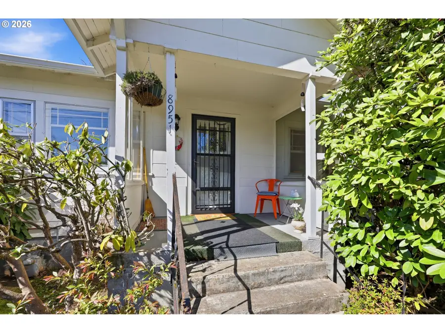 8951 N Van Houten Ave, Portland, OR 97203 - #3