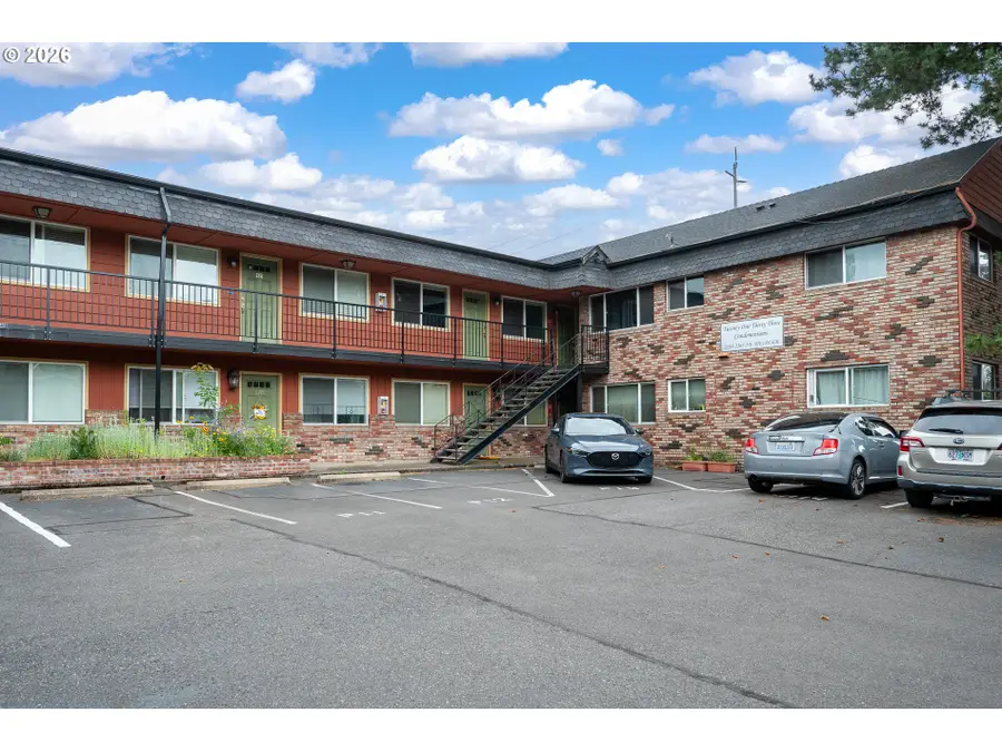2155 NE Weidler St, Portland, OR 97232 - #2
