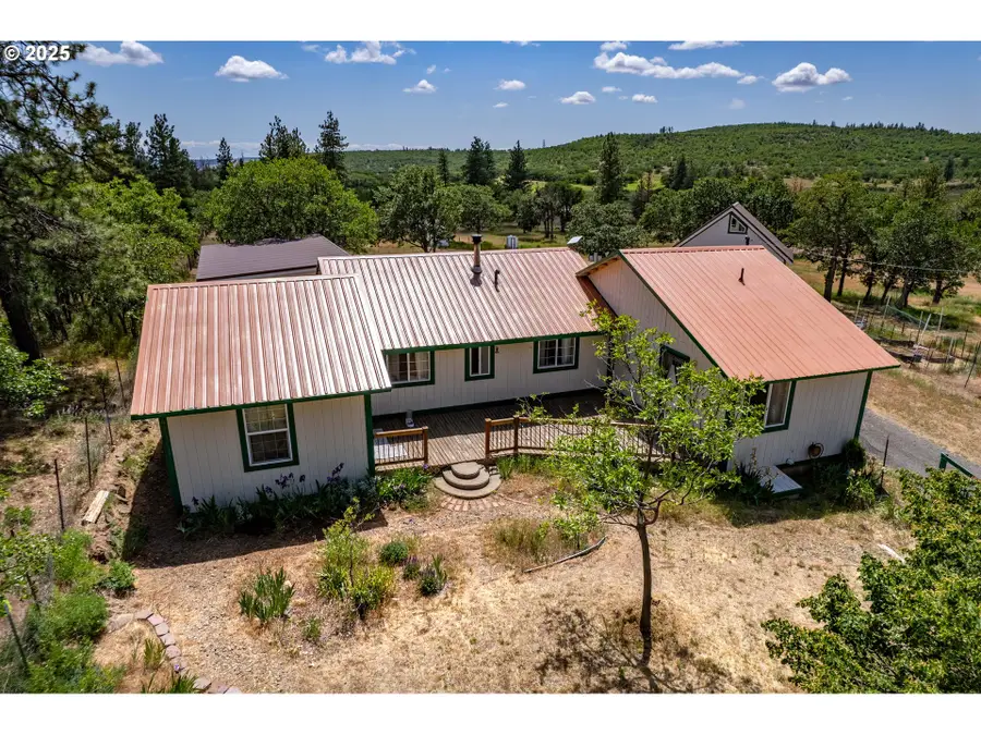 566 Woodland Rd, Goldendale, WA 98620 - #2