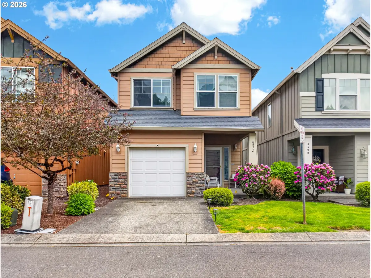 3572 SE Pinewood Ave, Hillsboro, OR 97123 - #1