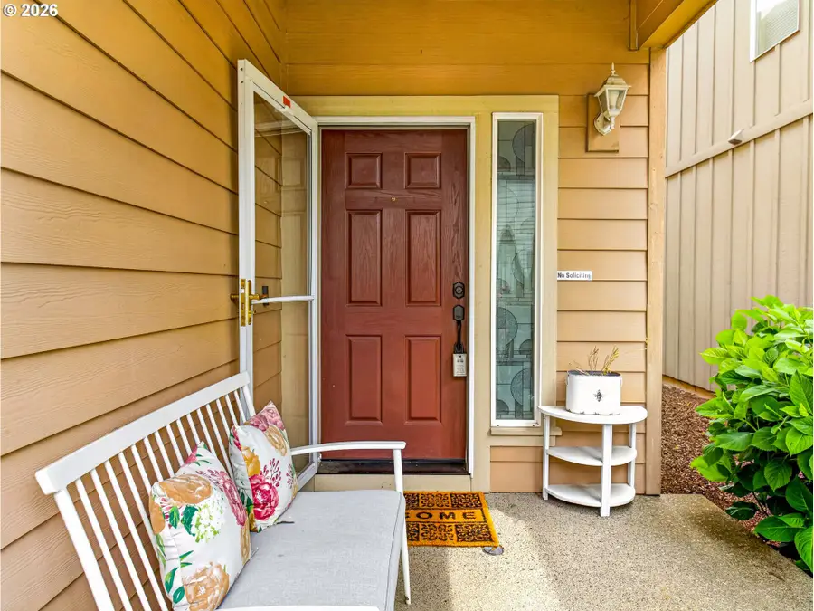 3572 SE Pinewood Ave, Hillsboro, OR 97123 - #3