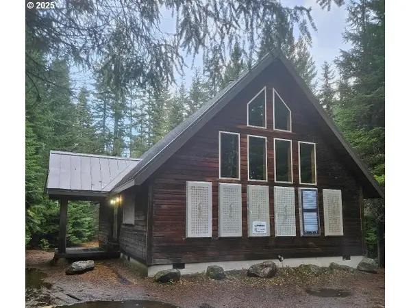 10675 Cooper Spur Rd, MtHoodPrkdl, OR 97041