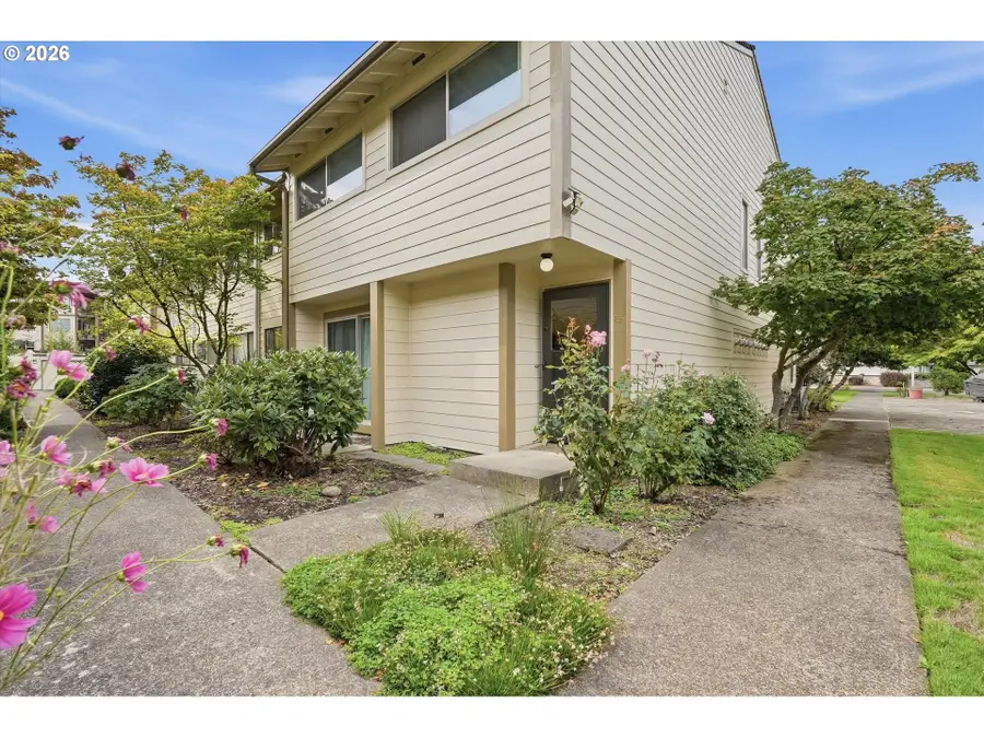 1100 N Meridian St #43, Newberg, OR 97132 - #2