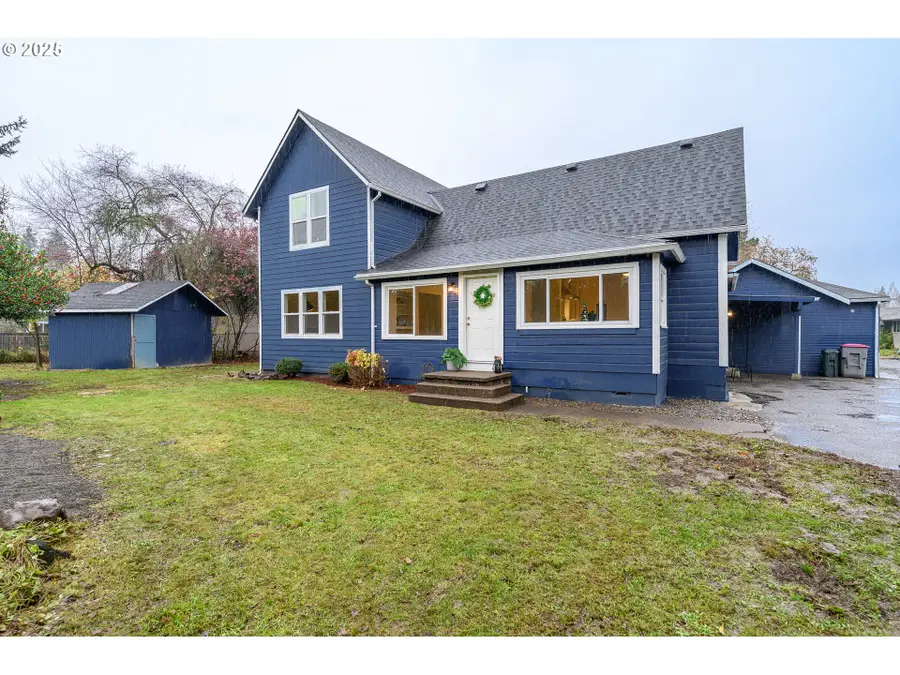 119 NE Kingwood Dr, McMinnville, OR 97128 - Image #2