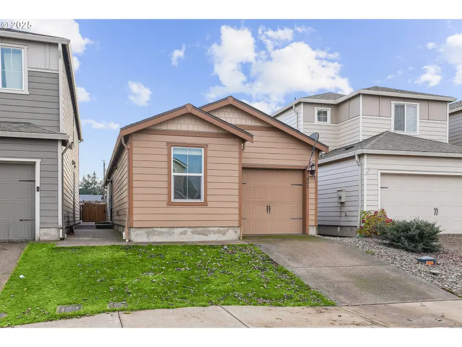 902 S View Dr, Molalla, OR 97038 - Image #2