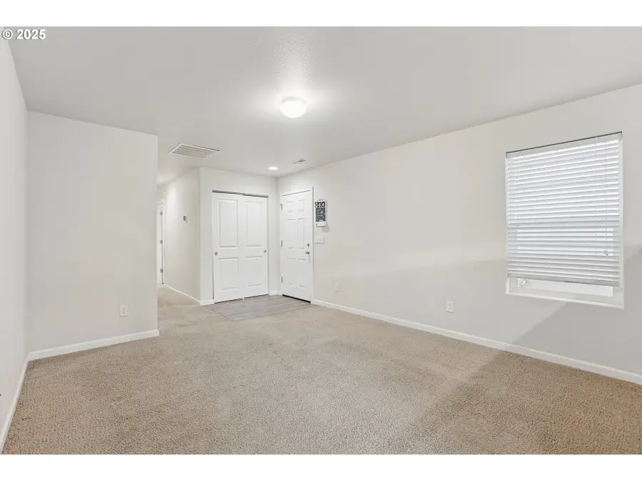 902 S View Dr, Molalla, OR 97038 - Image #3