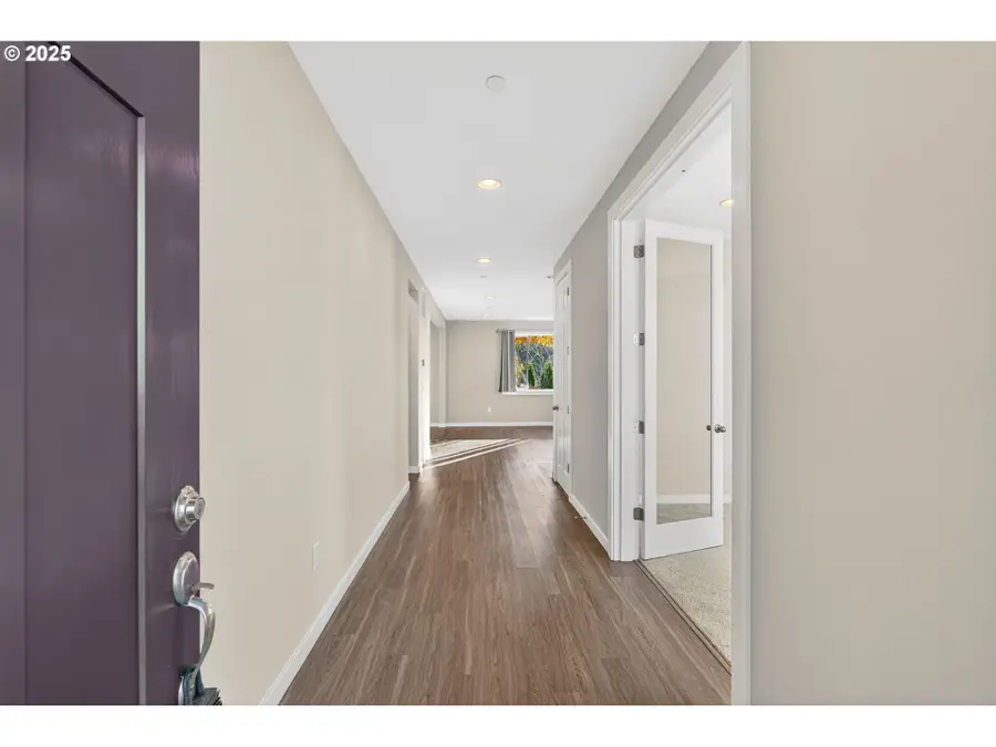 9863 SW Ridge Dr, Beaverton, OR 97007 - Image #2