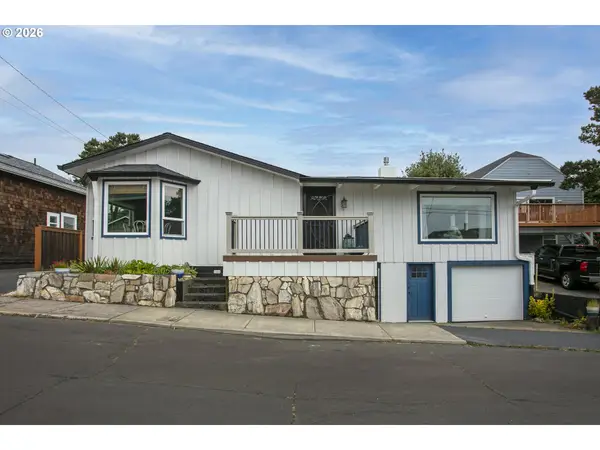 144 6th Ave, Seaside, OR 97138