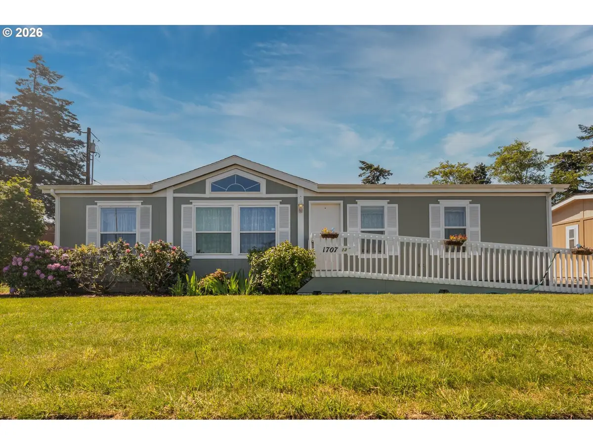 1707 13th St, North Bend, OR 97459 - #1
