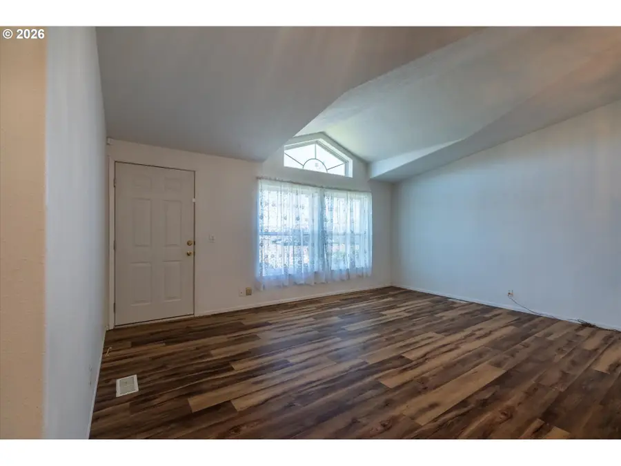 1707 13th St, North Bend, OR 97459 - #3