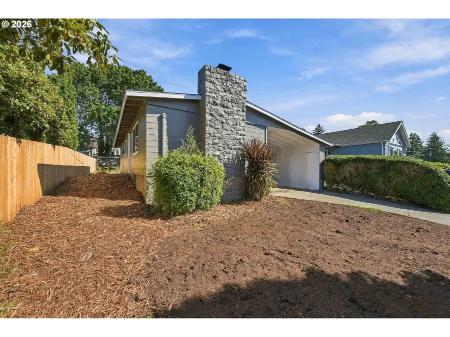 2353 Brussells St, North Bend, OR 97459 - #2