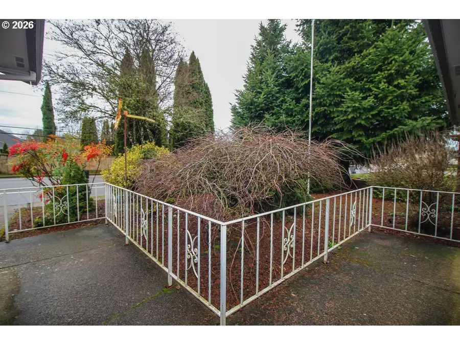 731 NW Baker Creek Rd, McMinnville, OR 97128 - Image #3