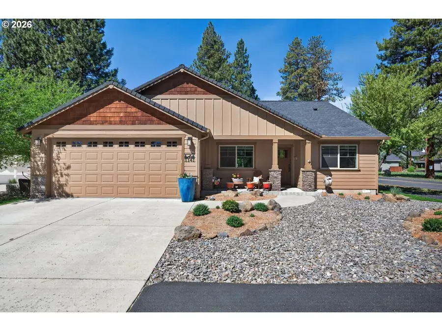 1141 S Creekside Dr Ne, Sisters, OR 97759 - #2