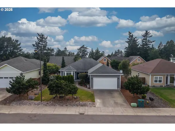 1930 Roosevelt St, NorthBend, OR 97459