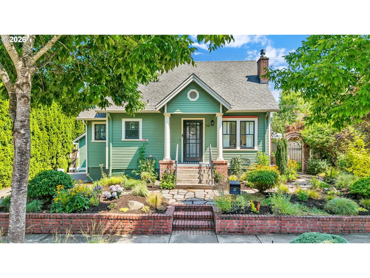 39 Ash St, Eugene, OR 97402 - #1