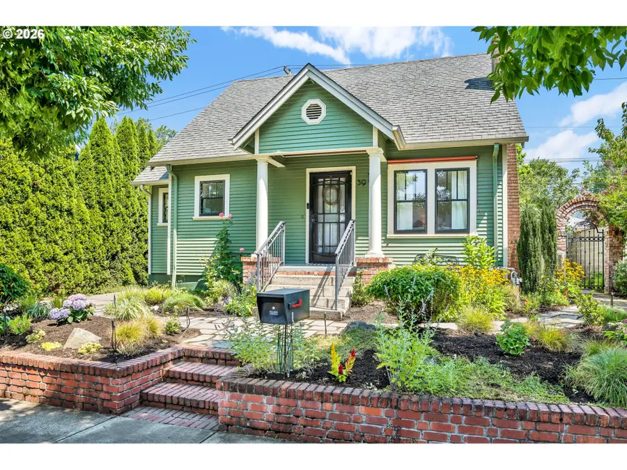 39 Ash St, Eugene, OR 97402 - #2