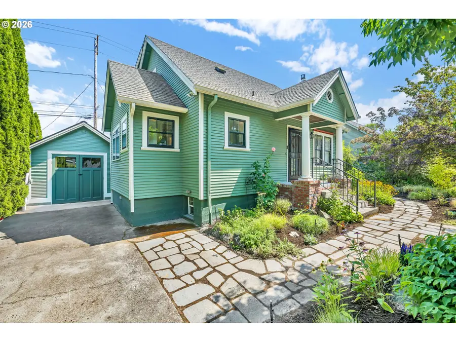 39 Ash St, Eugene, OR 97402 - #3