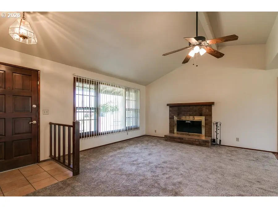 730 Arcadia Dr, Eugene, OR 97401 - #3