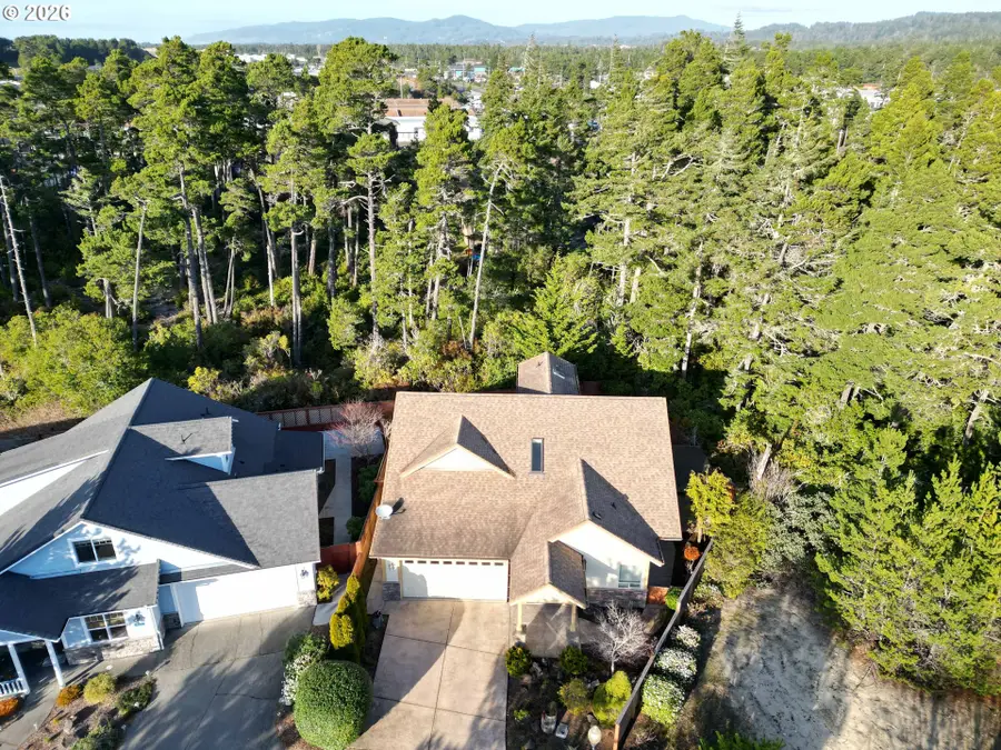 1627 38th Loop, Florence, OR 97439 - #2